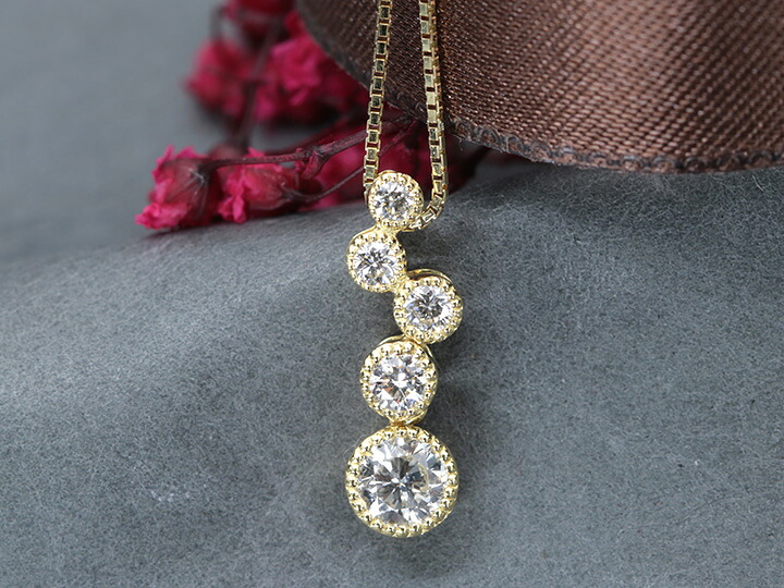 ダイヤモンド 0.32ct ダイヤモンド 0.20ct K18YG イエローゴールド ペンダントネックレス 5石ダイヤがリズミカルに縦ラインに並ぶ 受注品 /送料無料 100,000円