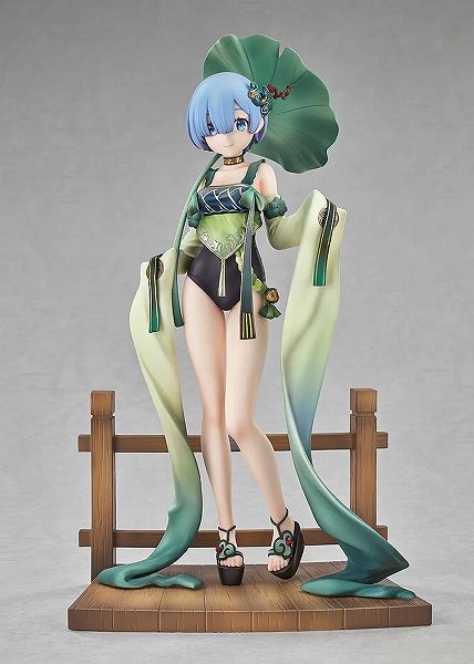 【2027年3月予約】 『Re:ゼロから始める異世界生活』レム 庭園中の休みVer.　1/7塗装済み完成品〔グッドスマイルアーツ上海〕（260324予約開始）