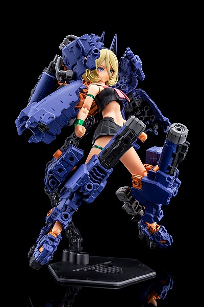 『メガミデバイス』BUSTER DOLL タンク MIDNIGHT FANG　1/1プラモデル〔コトブキヤ〕（240807予約開始）