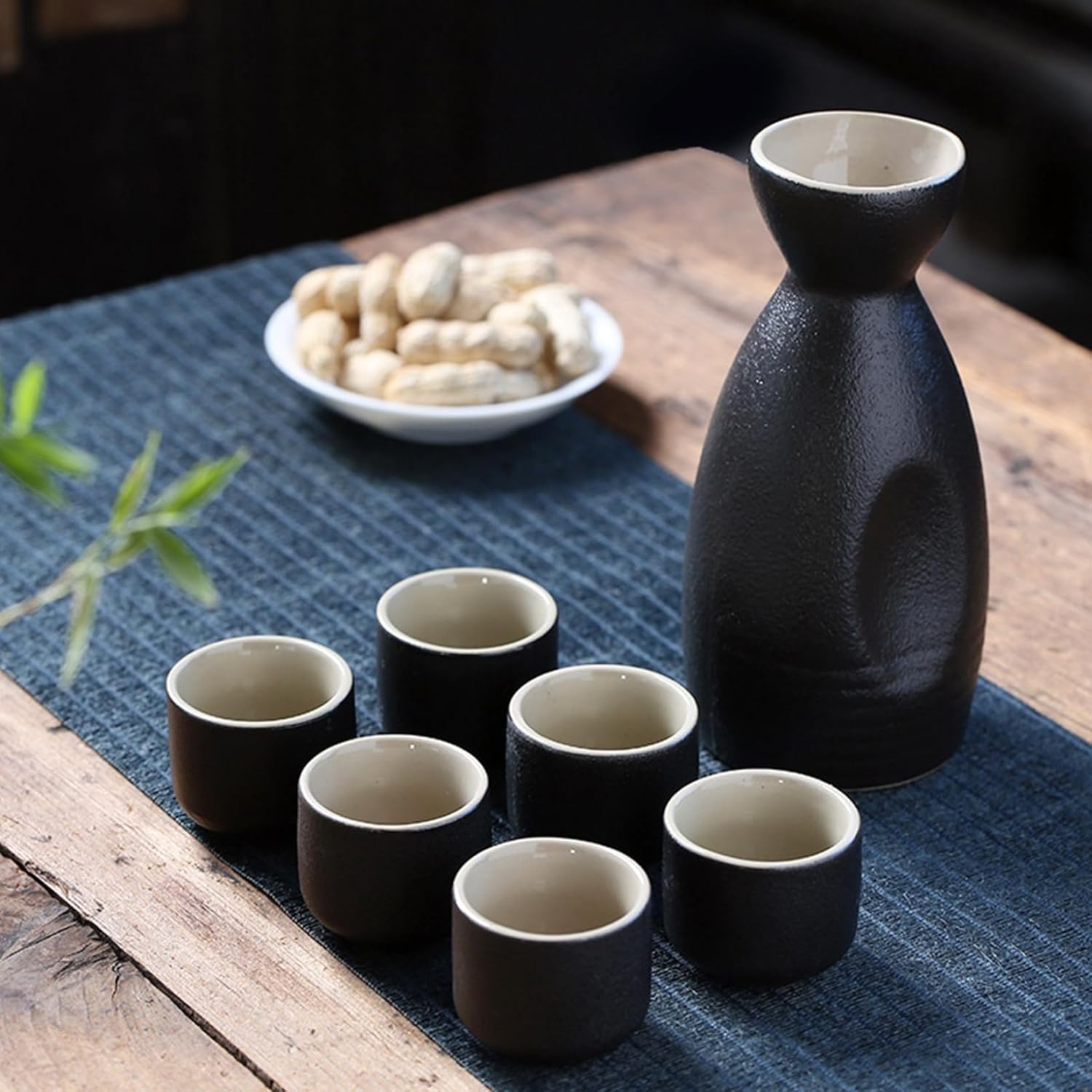 酒器セット セラミック 7点セット 徳利 花柄 猪口 ぐい呑 おちょこ 日本酒用 酒水差し 燗器 ボトル お酒入れ 徳利1個 ぐい呑み6個セット 日式 クラシック 電子レンジOK 贈物 ギフト 花見|YHBOX店