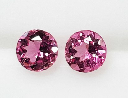 ピンクトルマリン　ラウンドカット　ペア　0.90ct　ルース
