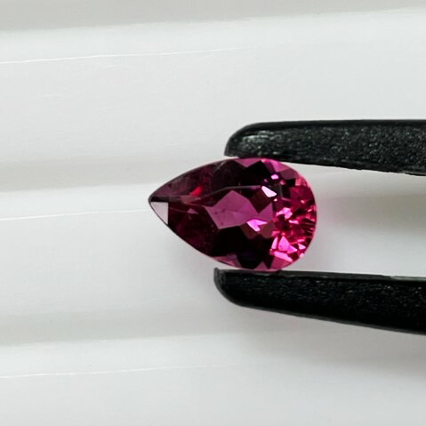ピンクトルマリン　ペアシェイプ　1.26ct　ルース