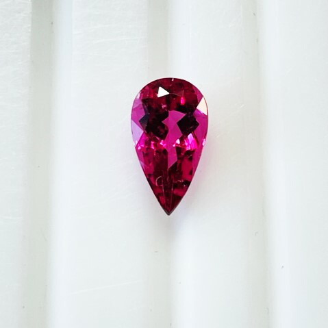 ピンクトルマリン　ペアシェイプ　1.27ct　ルース