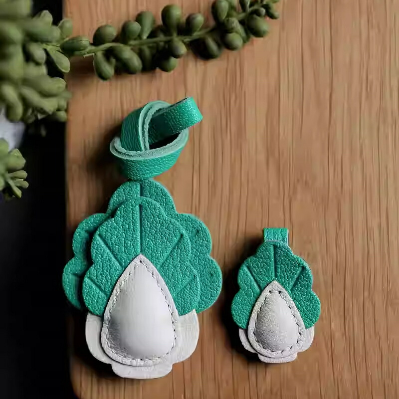 本革 野菜モチーフ バッグチャーム キーホルダー レディース ストラップハンドメイド 手作り レザー かわいい ナチュラル 小物 雑貨 癒し系 ギフト プレゼント キーリング