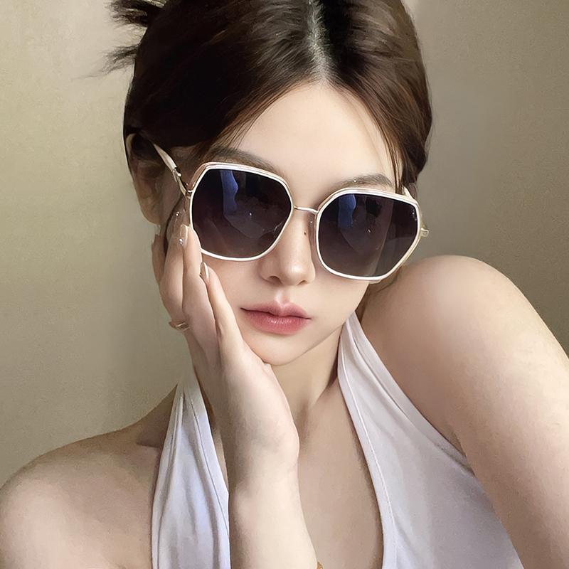 女性用 レディース 多角形 サングラス 軽量 大きい フレーム 偏光 抗UV メガネ 近視 サングラス かわいい 韓国
