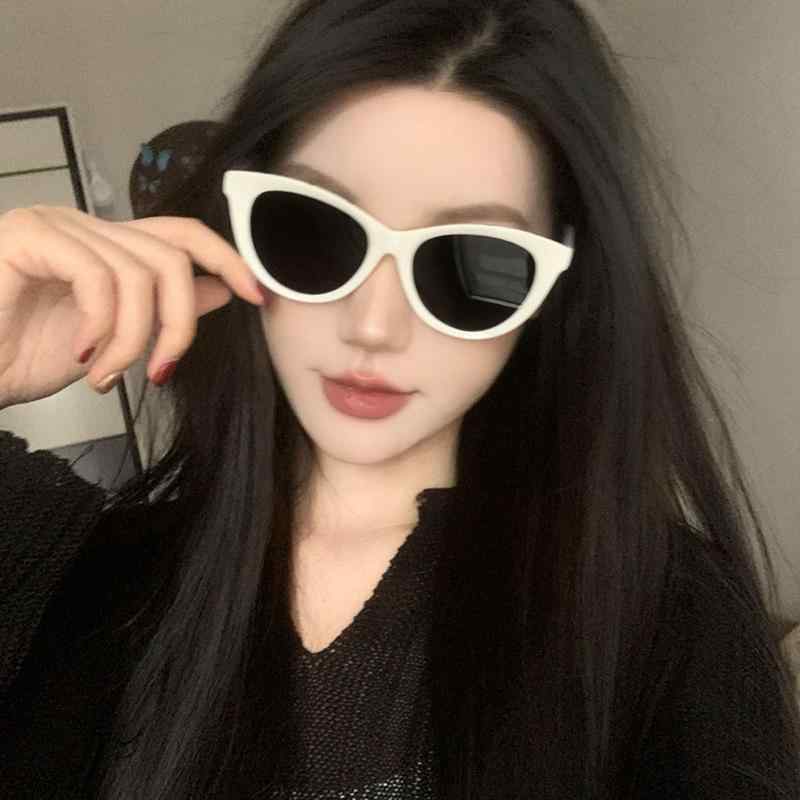 女性用 ホワイト サングラス アメリカン レトロ メガネ 抗UV サングラス レディース かわいい オシャレ 韓国 モテ|YKC8