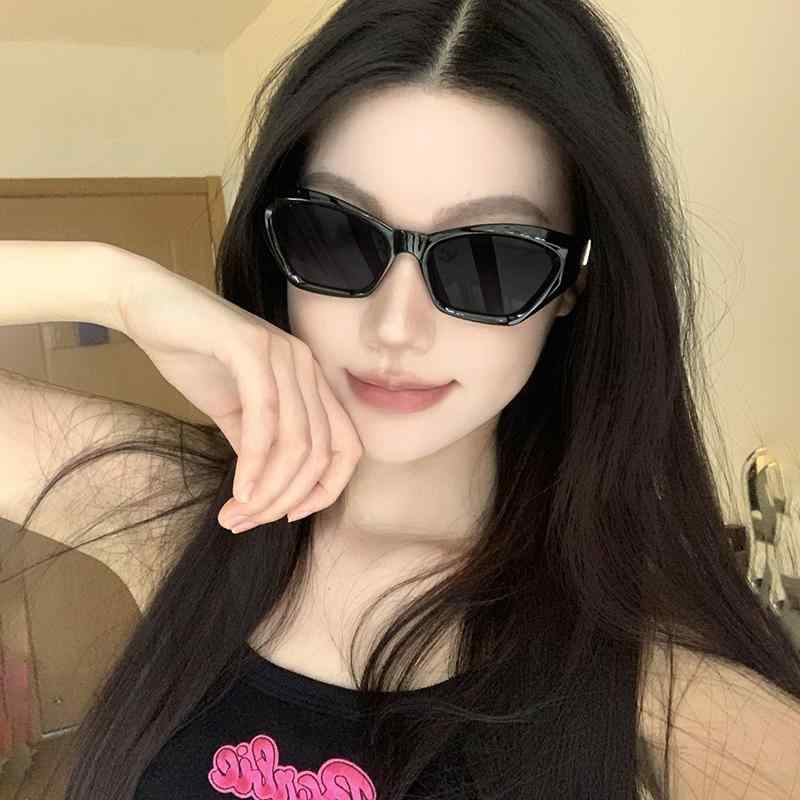 女性用 多角形 キャットアイ サングラス 韓国 メガネ 偏光 抗UV サングラス 男性用 メンズ レディース かわいい かっこいい オシャレ モテ｜YKC8