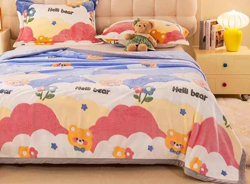 寝具 毛布 ブランケット インテリア 暖かい 秋冬 かわいい おしゃれ 掛け布団 シーツ 多機能 イラスト 保温 花 クマ うさぎ 星 月 アヒル 恐竜 パンダ 動物|YKC8