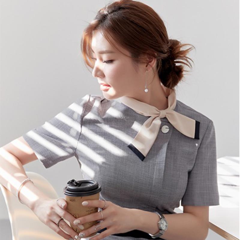 ユニフォーム 制服 韓国 半袖 か細い 旅人宿 貴石 店 かざり付ける品 カウンタ 美容室 向こう正面 労働者階級 支配人 書き割り