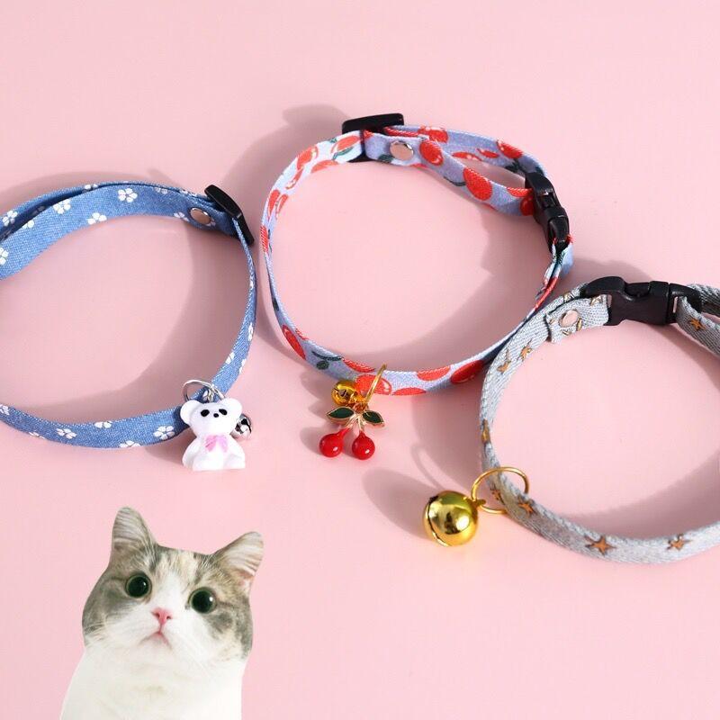 おすすめ 犬 猫 ペット グッズ かわいい おしゃれ 首輪 装飾 星 チェリー 鈴 クマ ベル 調節可能 デニム 安全 バックル 花 チャーム シンプル