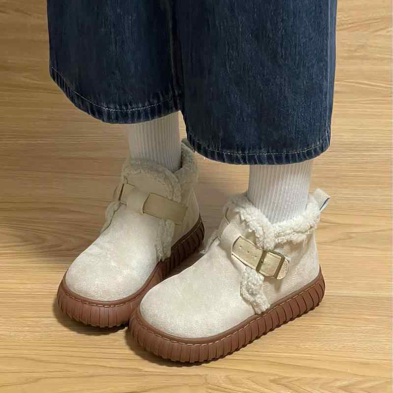 女性 韓国 おすすめ 秋冬 レディース ファッション かわいい おしゃれ シンプル 靴 ブーツ スノー 厚手 裏起毛 ふわふわ 暖かい ショート｜YKC8