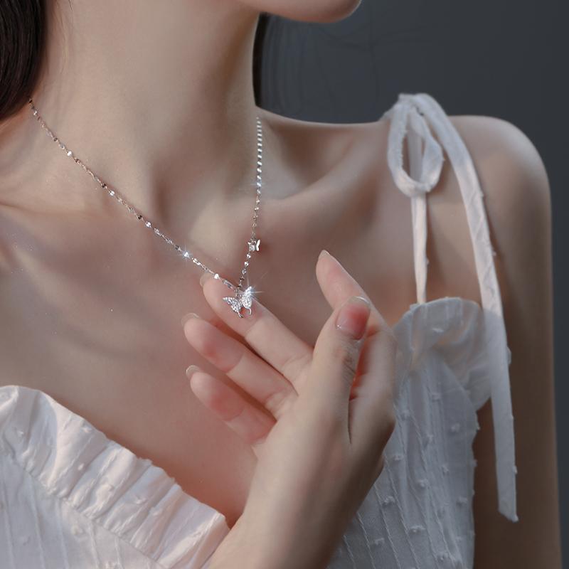 韓国 おすすめ レディース ファッション 女性 装飾 かわいい おしゃれ アクセサリー ジュエリー ネックレス プレゼント ギフト 友達 カップル 恋人 シルバー 銀 999 925 高級 鎖骨 チェーン キラキラ ラインストーン 蝶 箱 ボックス バラ|YKC8