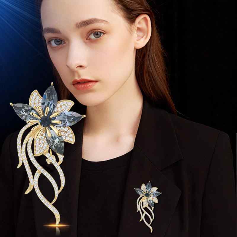 レディース ファッション 女性 装飾 おしゃれ かわいい アクセサリー ジュエリー ブローチ コサージュ エレガント 高級 韓国 キラキラ ラインストーン レトロ フラワー 花 ギフト 母の日 敬老 プレゼント｜YKC8
