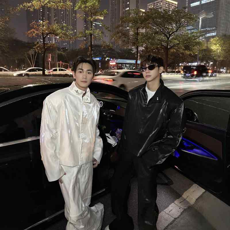 メンズ ファッション 春夏 秋冬 かっこいい オシャレ モテ 男性用 紳士 韓国 シンプル 大人 デコンストラクション ストリーマー リキッド グロッシー ジャケット コート パンツ ツーピース カジュアル スーツ