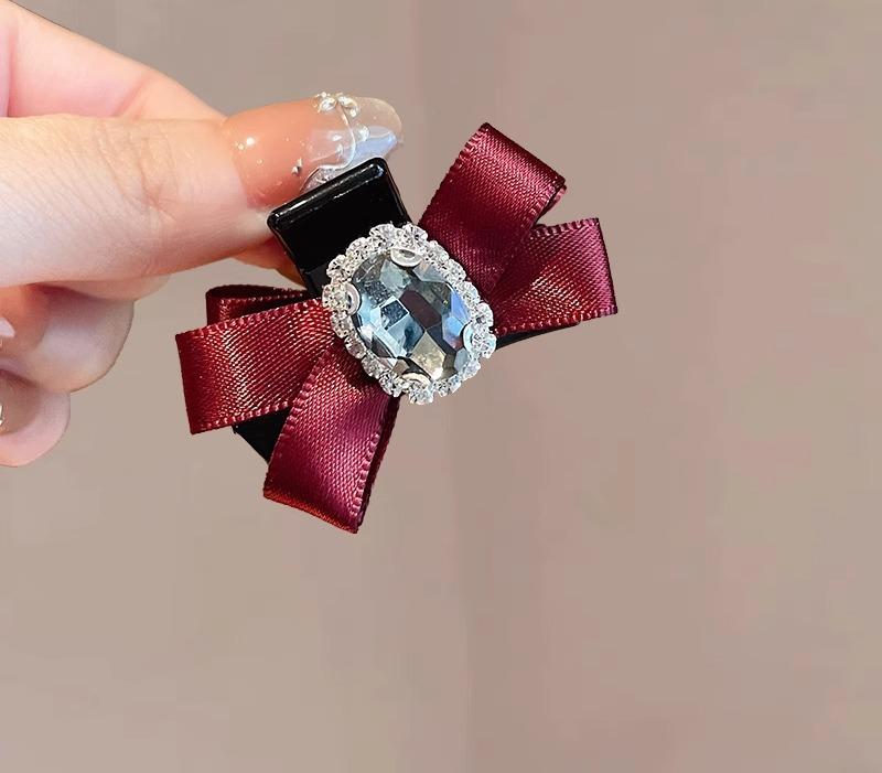 レディース ファッション 女性 かわいい おしゃれ 韓国 高級 ギフト プレゼント アクセサリー ジュエリー 髪飾り ヘア リボン クリップ シンプル 髪留め クリスタル ラインストーン キラキラ 装飾