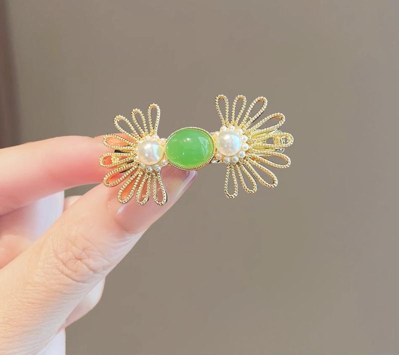 レディース ファッション 女性 かわいい おしゃれ 韓国 高級 ギフト プレゼント アクセサリー ジュエリー 髪飾り ヘア パール 大人 上品 クリップ ヘッド 後頭部 ピン シンプル 装飾
