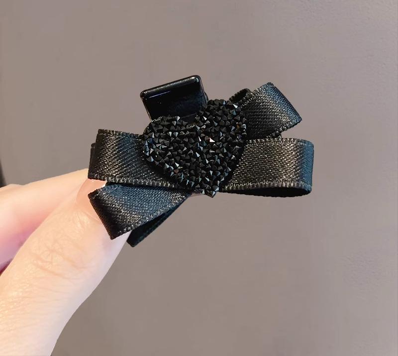 レディース ファッション 女性 かわいい おしゃれ 韓国 高級 ギフト プレゼント アクセサリー ジュエリー 髪飾り ヘア リボン ピン クリップ 前髪 髪留め シンプル ハート クリスタル キラキラ 大人 上品 装飾｜YKC8