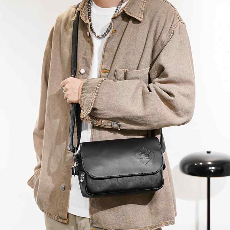 メンズ ファッション 春夏 秋　冬 かっこいい おしゃれ モテ 男性 紳士 バッグ 鞄 韓国 おすすめ レトロ ストリート メッセンジャー カジュアル ショルダー シンプル 高級 大容量 収納｜YKC8