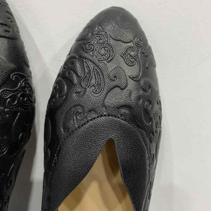 パンプス レディース 春夏 スエード ポインテッドトゥ ローヒール チャンキーヒール 歩きやすい 履きやすい 痛くなりにくい 黒 赤 シンプル カジュアル 普段使い デート