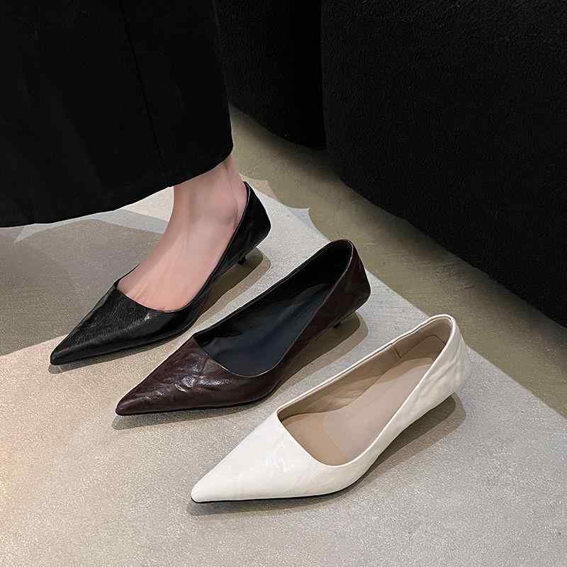 パンプス レディース 成人女性靴 羊革 ポインテッドトゥ 置き目踵 3糎 4糎 5糎 革 パステル色の 一方ならずなりにくい 歩き分かりやすい 春夏 秋冬 黒 白 赤銅色 通い 普段使い走り(x2)