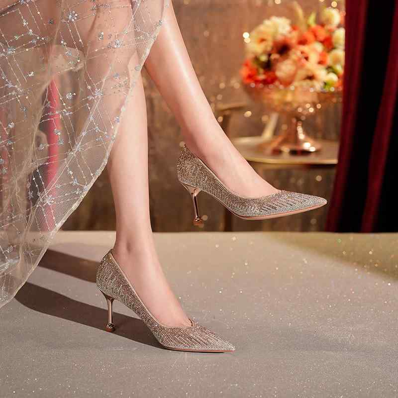 パンプス レディース 華燭の典シューズ 華燭の典シューズ ハイヒール ポインテッドトゥ ピン踵 グリッター ラメ 三鞭酒ゴールド 華燭の典 寄りあい 二次会 花嫁御寮 交歓会 掻きならす会 告げ知らせる会 可愛らしい(x2)