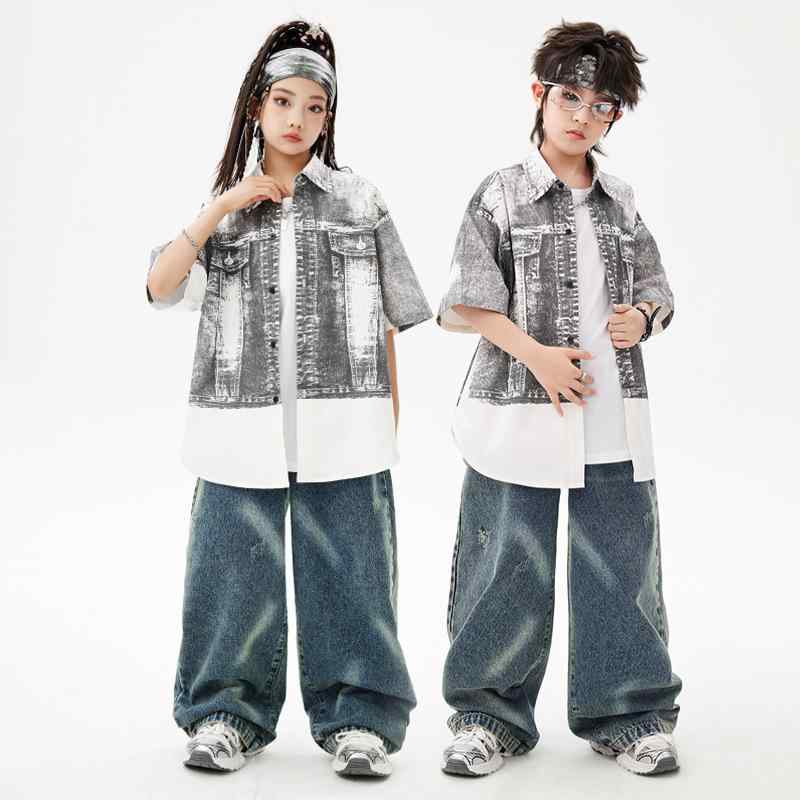 ダンス衣装 キッズ 男女兼用 ヒップホップ ダンス セットアップ 子供 発表会 舞台 演出 服 灰色 白 シャツ ブルー デニム パンツ ジーンズ ズボン シルバー バンダナ ネックレス 帽子付き 7092 7115 綿 通年