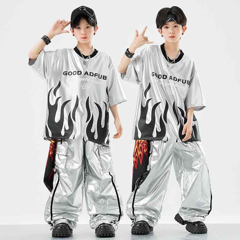 キッズ ダンス衣装 男の子 ヒップホップ セットアップ ジャズダンス ウェア 舞台演出服 練習着 ゆったり 銀色パンツ 黒トップス 火・撫バンダナ付き ストリート