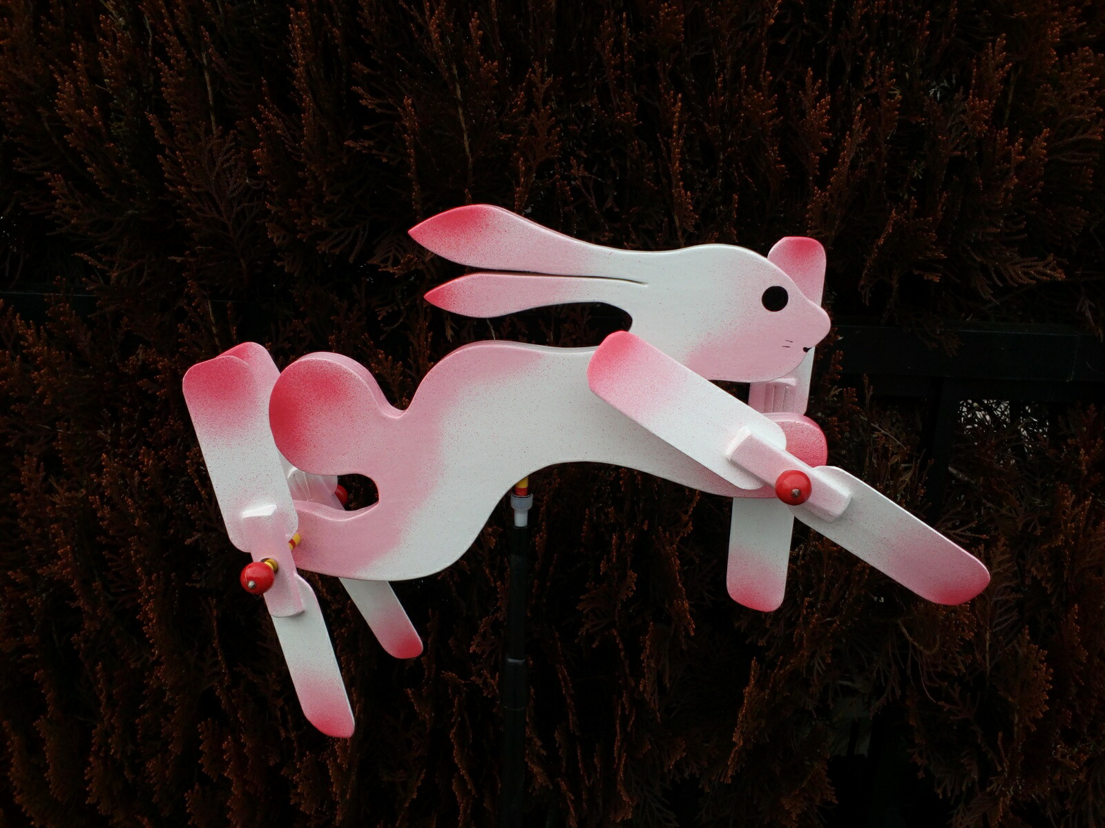 楽天市場】風でまわる 鳥 アイガモ 手造り 羽根つき風見鶏 ラッキー