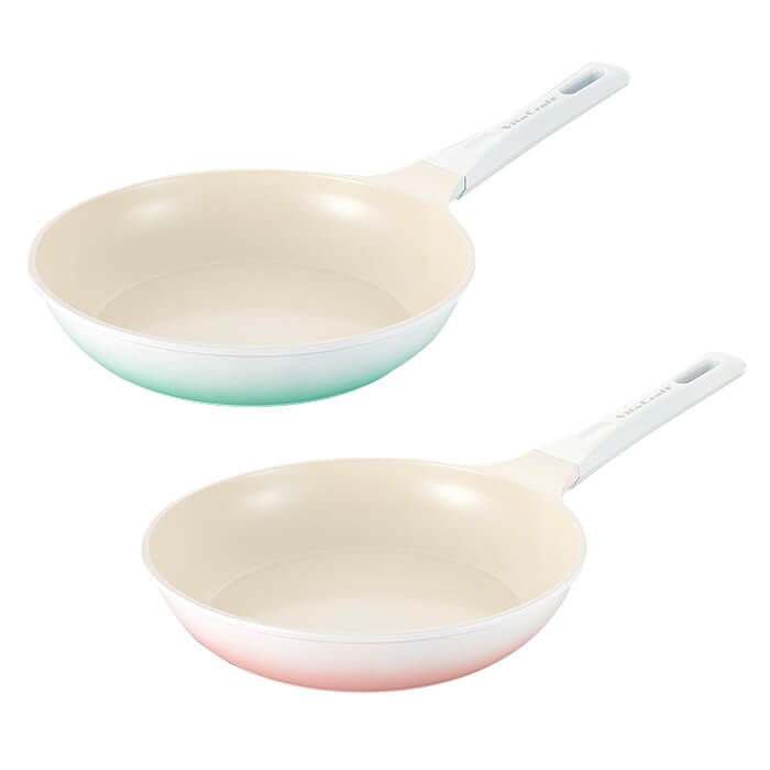 売れ筋 楽天市場 ビタクラフト ライト フライパン 26cm ピンク グリーン Ap Ktn Fp26 アピデ株式会社 軽くてお手入れ簡単 グラデーションが可愛いヘルシー鍋 水蒸気の膜で無水調理ができるスグレモノ 頑張って送料無料 村の鍛冶屋 保存版