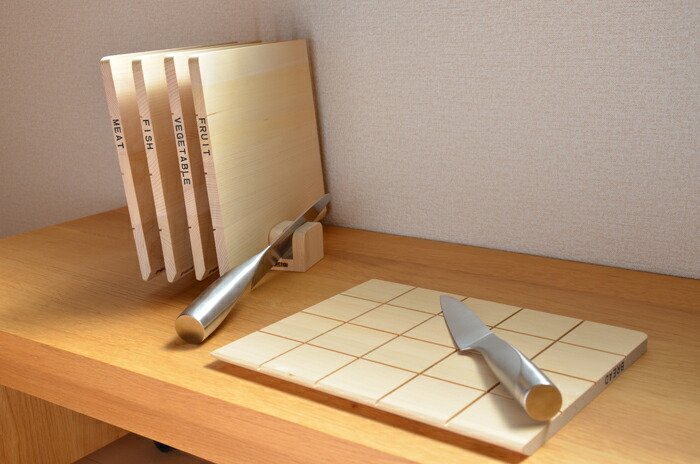 TF-DESIGN まな板 CUT BOARD 5枚+スタンド＜青森ひば材＞使用［TF-CB001］ クリスマス・誕生日・母の日など大切な方への贈り物として 【頑張って送料無料！】