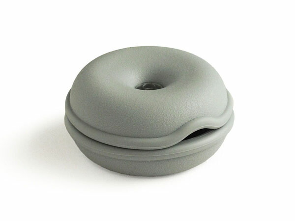 Cable Turtle ケーブルタートル グレイ ケーブル収納 コードリール 大きな取引 コードアジャスター グッドデザイン賞 おしゃれにまとめて隠す 保護 長いケーブルをまとめるケーブルホルダー 照明の巻き取り コードを隠して収納 断線防止