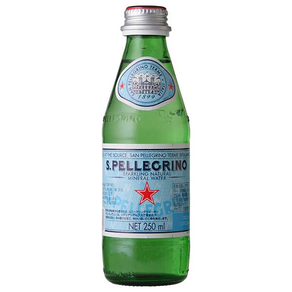 サンペレグリノ 炭酸入りナチュラルミネラルウォーター 250ml x 24本[ケース販売] 送料無料(本州のみ)[MT イタリア 飲料 ロンバルディア 651376]ギフト プレゼント 贈り物 お祝い 内祝い お返し 誕生日プレゼント 父の日 敬老の日｜ハードリカー　店