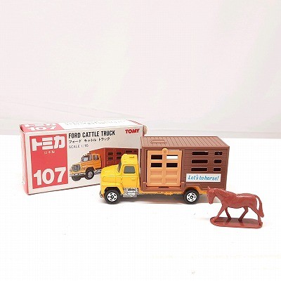 TOMICA　トミカ　キャデラック　フリートウッド　箱付き 9b5d37b4b6ed9e536e0e0dee7fc588