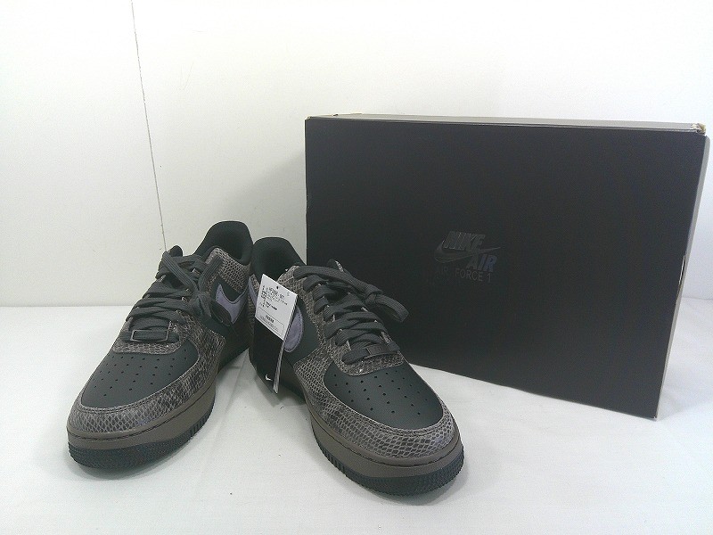 s25g-210k【中古】NIKE ナイキ AIR FORCE 1\u002707 LV8 空軍 スニーカー HF2898-001 27.0糎 黒いこと【9800円以上で沖縄・離島も貨物輸送無料】
