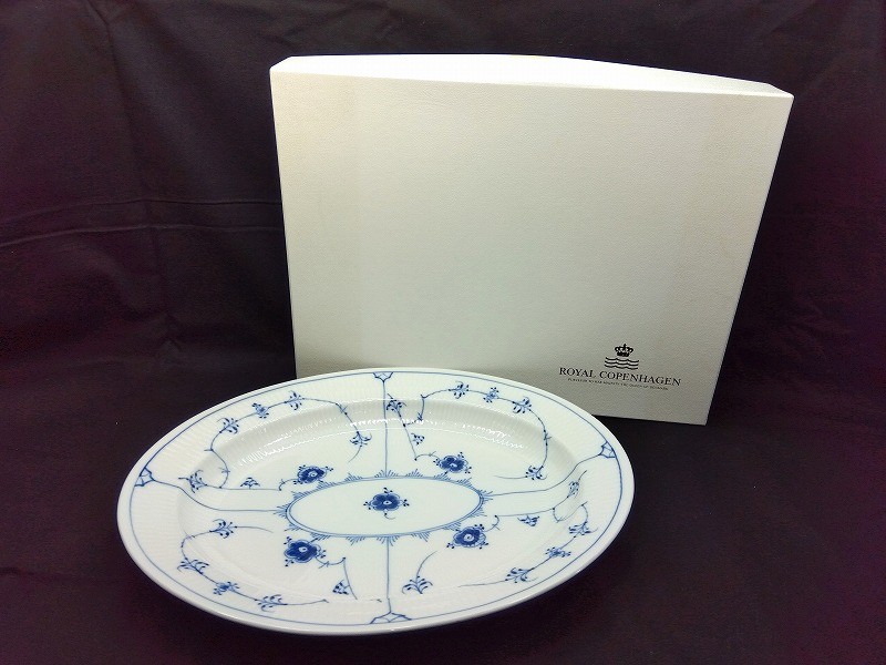 s25g-A877k【中古】ROYAL COPENHAGEN ロイヤルコペンハーゲン ブルーフルーテッドプレイン オーバルディッシュ 36.5珊【9800円以上で沖縄・離島も貨物輸送無料】 キッズ用食器-食器・カトラリー・グラス-キッチン用品・食器・調理器具