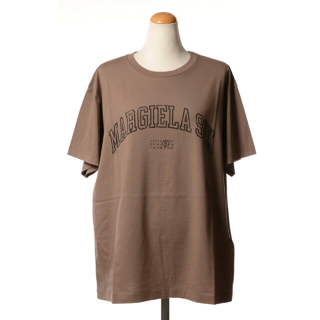 エムエムシックス メゾンマルジェラ (MM6 MAISON MARGIELA) MargielaSixTシャツ コットン ライトブラウン＜br /＞25shogc0046s24312＜br /＞ 2025SS メンズ春夏新作 送料無料 正規取扱 28,908円