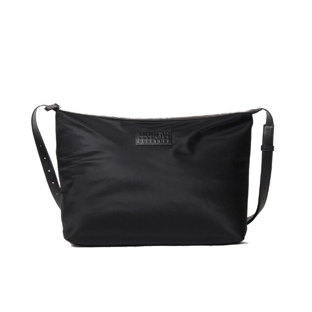 エムエムシックス メゾンマルジェラ (MM6 MAISON MARGIELA) ニューメリッククロスボディバッグ ナイロン 黒いこと\u003cbr /\u003esb6wg00249062t8013\u003cbr /\u003e 2026SS レディースメンズ春夏新作 貨物輸送無料 置き目取りまわし