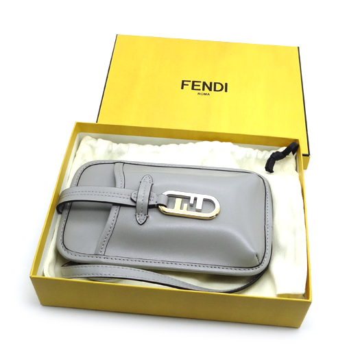 人気正規品 FENDI フェンディ携帯ショルダーポーチ developer.radios.rs