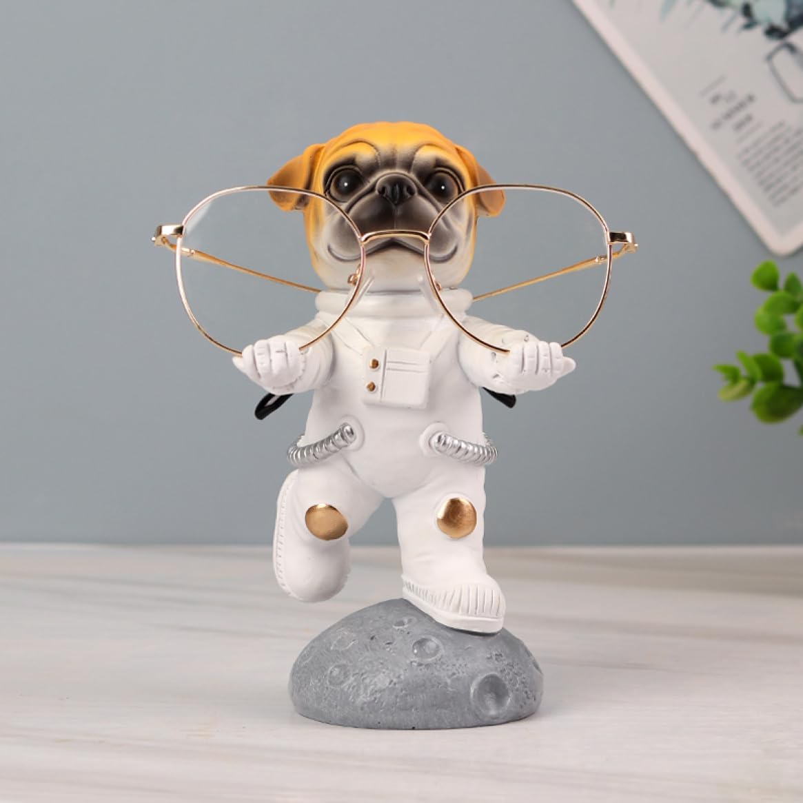 【20%OFFクーポン】インテリア雑貨 かわいい 犬 オブジェ モダン風 メガネ置き 眼鏡ホルダー メガネホルダー オシャレな置き物 おもしろ雑貨 アンティーク アニマルオブジェ 宇宙飛行士のモデル ディスプレイ 家の装飾