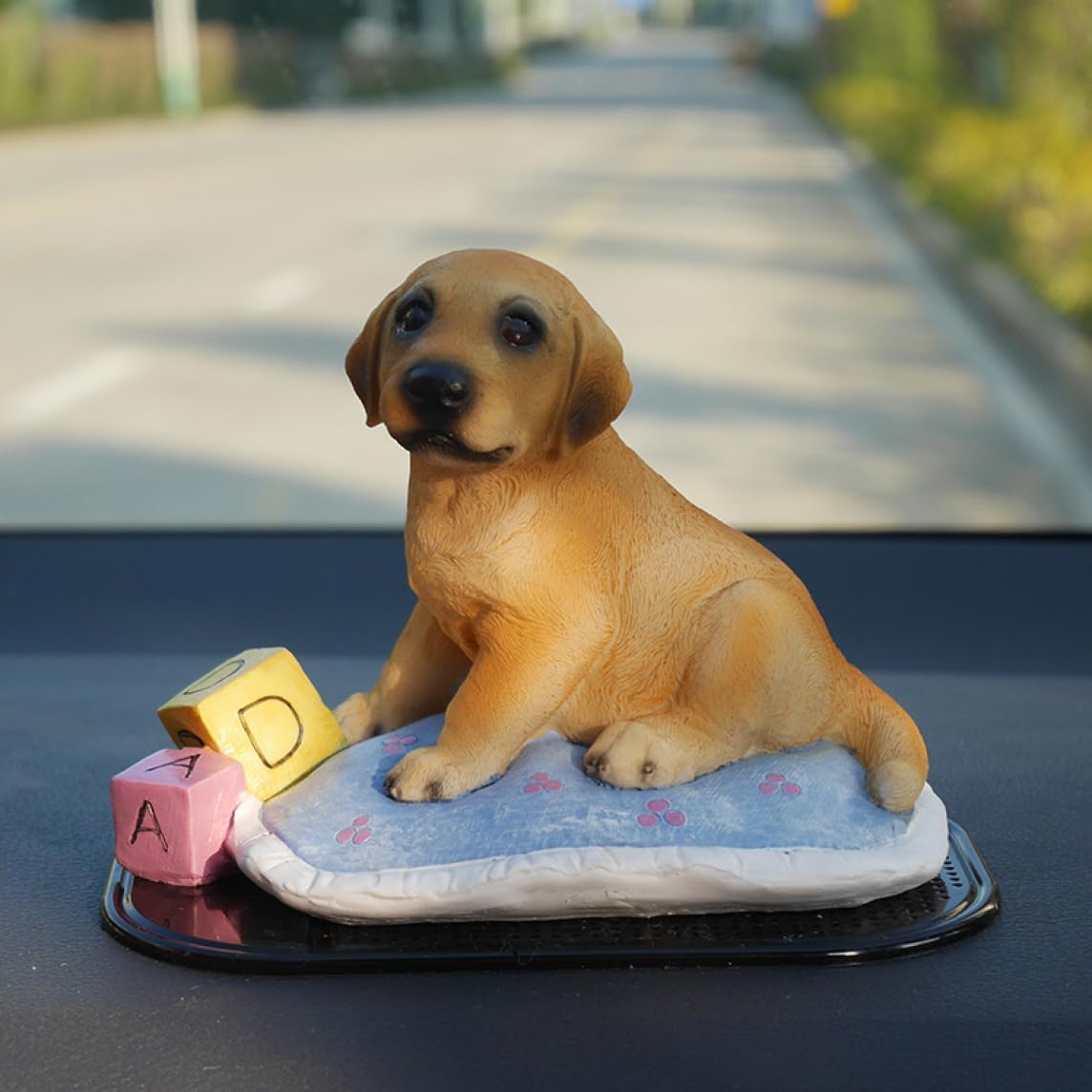 【20%OFFクーポン】アニマルオブジェ 犬のインテリア フィギュア置物 犬 タイプ1 リアル 置物 車用品 カーデコレーション F オシャレな置き物 動物の装飾品 装飾品 癒しグッズ 上品な置物 ドッグ 可愛い 車の装飾
