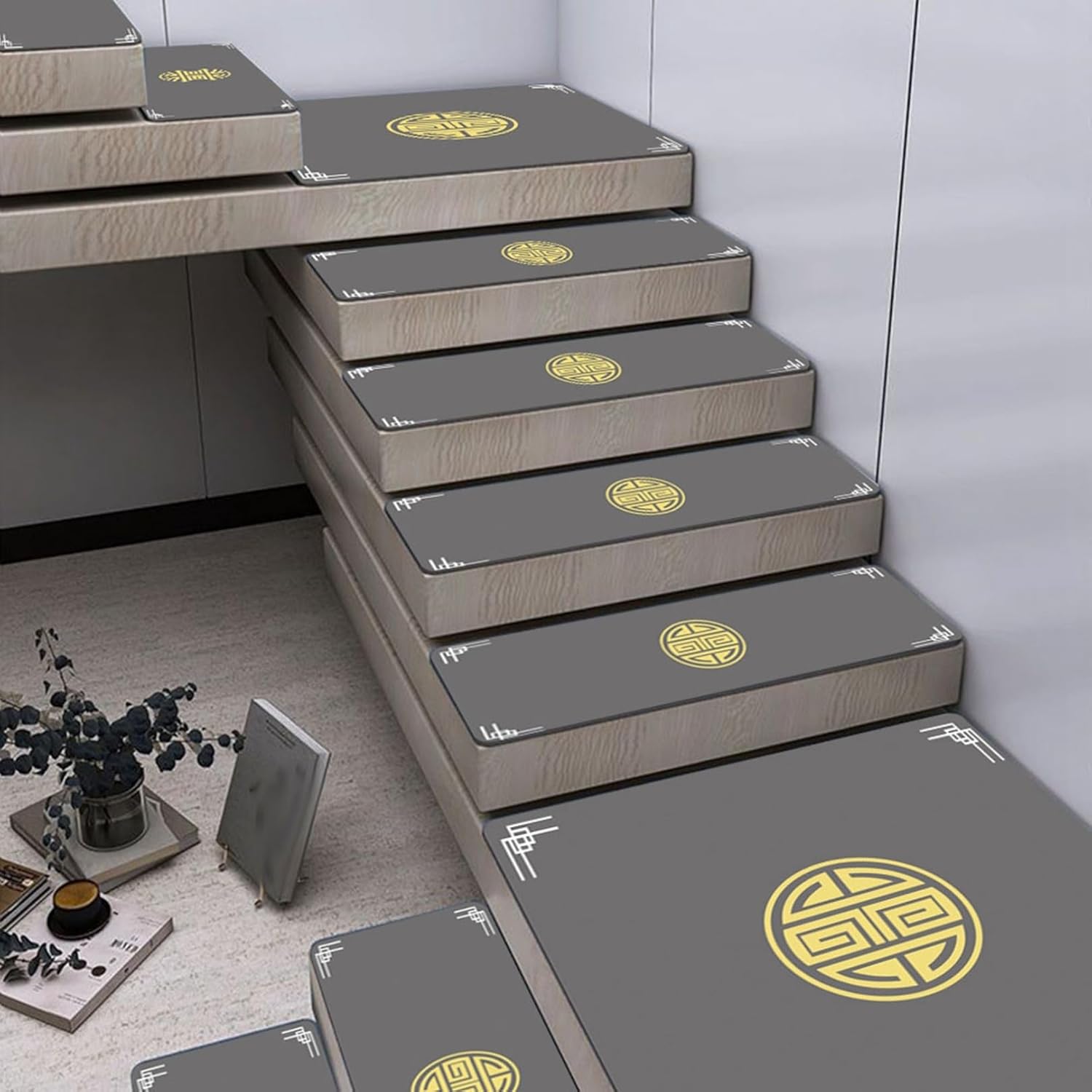 【20%OFFクーポン】吸着階段マット 30x85cm-5枚 階段用ステップマット 滑り止め付き ずれない 階段 洗濯機丸洗える ペット シニア 負担軽減 キズ防止 防音 カットOK 階段すべり止めマット シンプル 厚地|Yokos