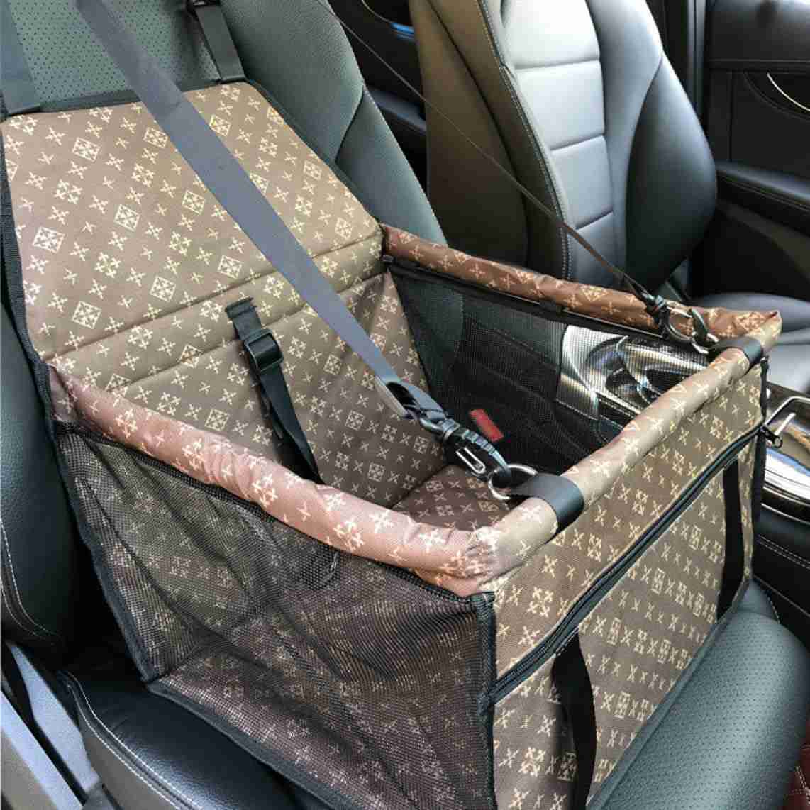 ドライブボックス ペット用品 設計 犬 車 ペット用ドライブボックス ドライブベッド ペット 車用ペットシート ドライブシート 犬用ドライブシート 41*38*24 ドライブ 小型犬 車用 犬用品 折｜Yokos 10,299円