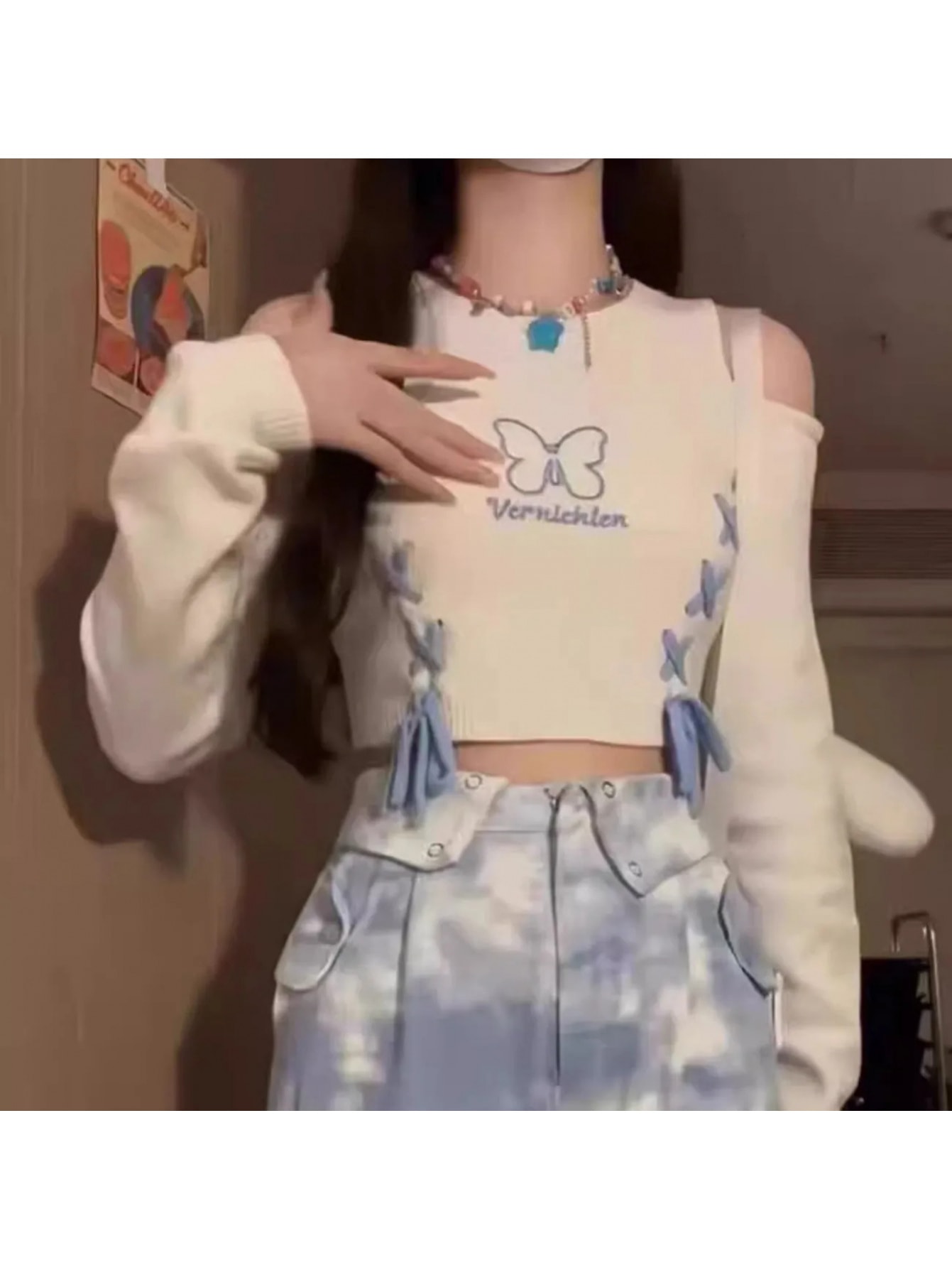 【肩出し×リボン】 オフショルダー Tシャツ レディース トップス クロップド丈 ショート丈 蝶 バタフライ オープンショルダー 編み上げ レースアップ 地雷系 量産型 Y2K 韓国 ファッション ストリート ギャル へそ出し 肌見せ セクシー カジュアル 春 夏 秋 冬 タイト