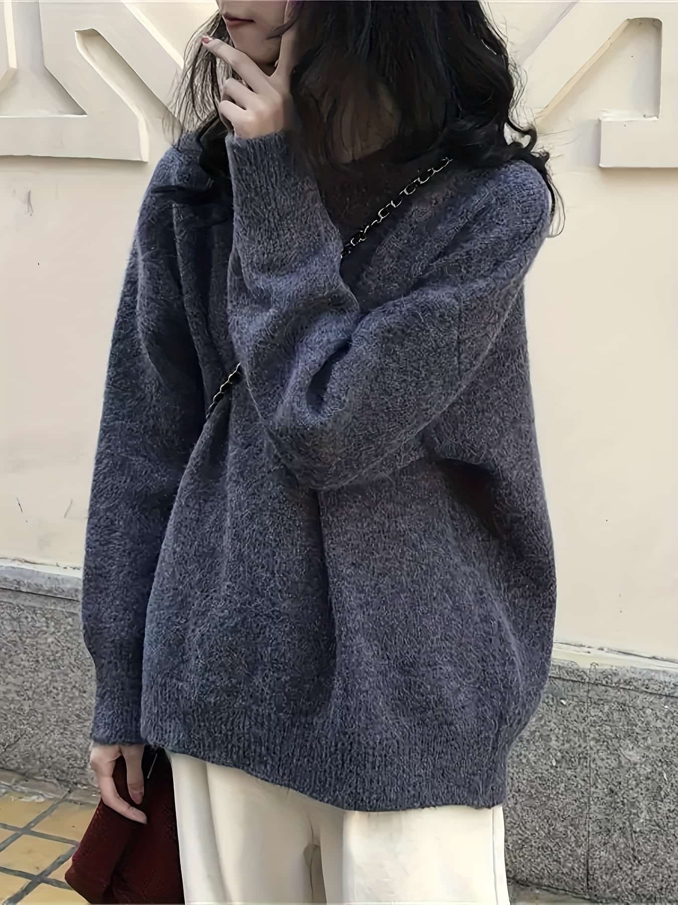 【25%OFFクーポンあり】【カシミヤタッチ】ニット セーター レディース クルーネック 丸首 長袖 トップス ゆったり ビッグシルエット オーバーサイズ 無地 シンプル カジュアル きれいめ 大人可愛い 体型カバー お尻が隠れる 着痩せ 細見え シャギー 起毛 ふわふわ もっちり
