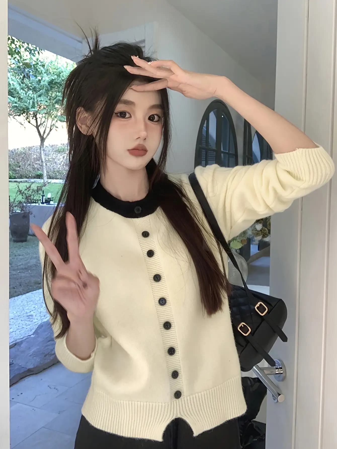 【バイカラー】ニット セーター レディース 配色 フェイクボタン クルーネック 丸首 長袖 リブ プルオーバー トップス カーディガン風 きれいめ 大人可愛い 韓国ファッション レトロ オフィス 通勤 OL 秋 冬 春 体型カバー 着痩せ 細見え 柔らかい チクチクしない