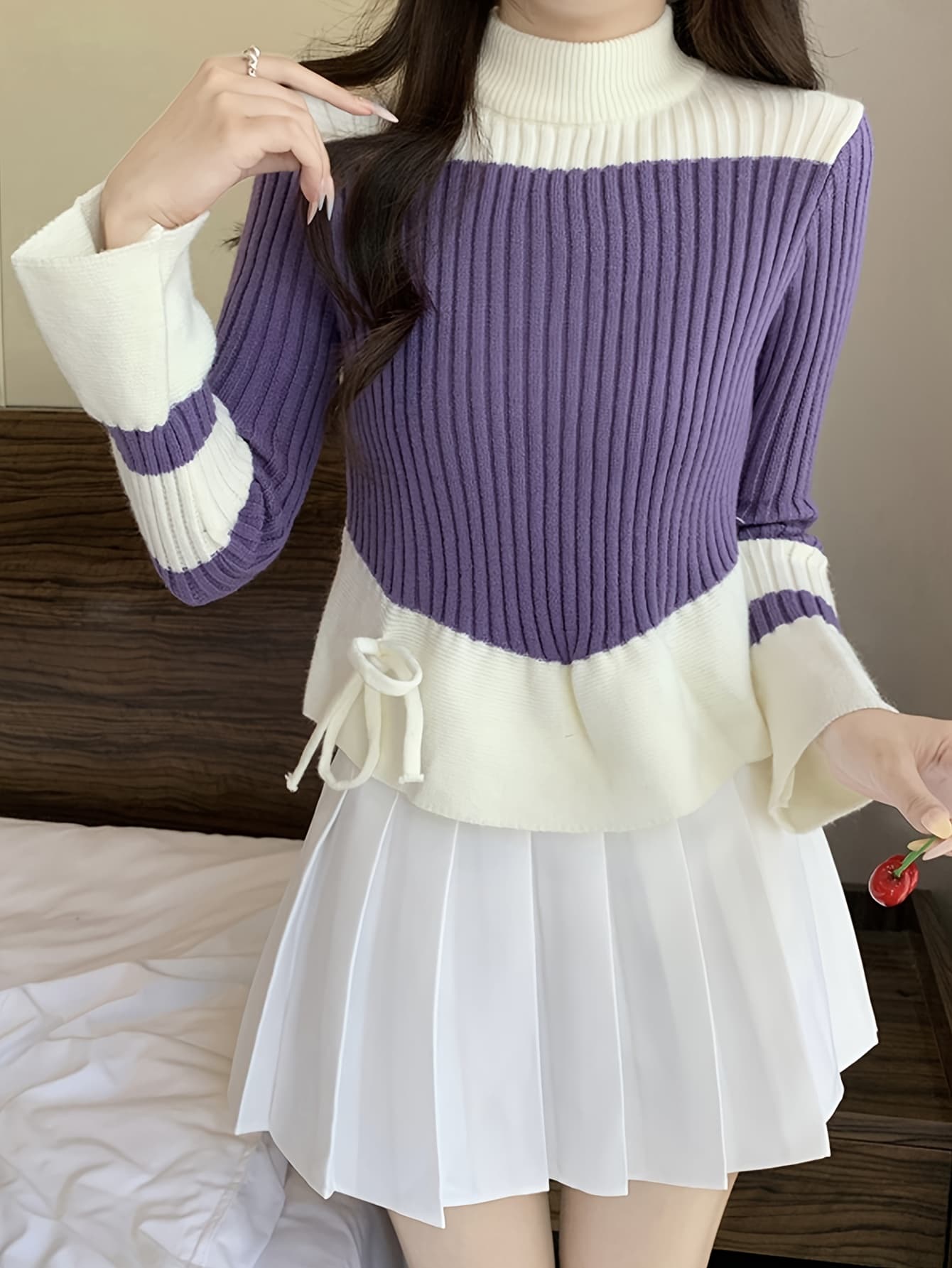 【大人可愛い】 ニット セーター レディース ハイネック 配色 バイカラー リブニット トップス 長袖 ベルスリーブ サイドリボン プルオーバー きれいめ カジュアル フェミニン フレンチ モックネック ボトルネック リボン 着痩せ 体型カバー 細見え 二の腕カバー
