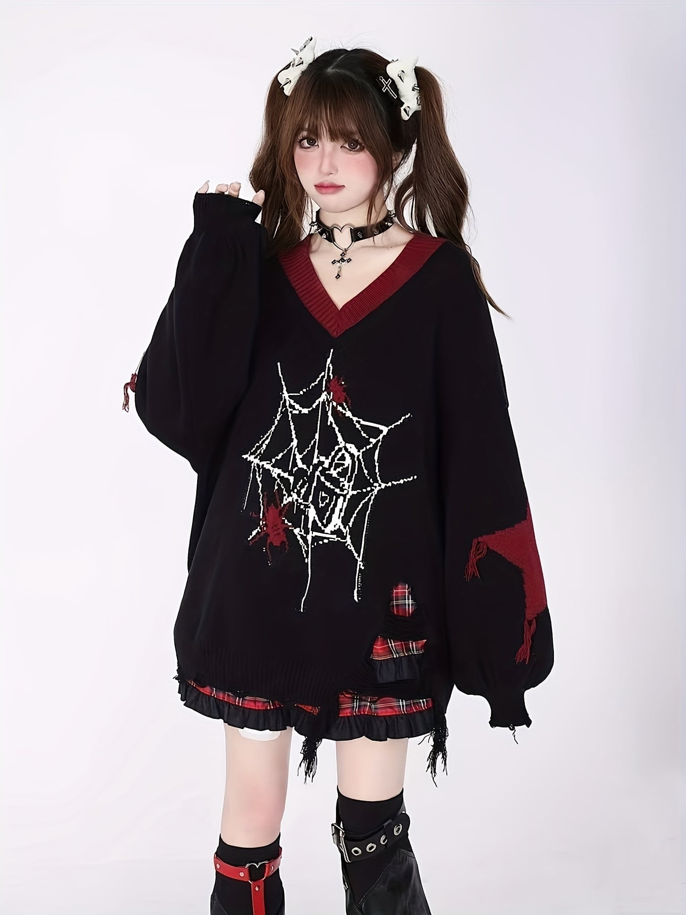 【ダーク系×地雷系】Vネック ニット セーター レディース ダメージ加工 スパイダー クモの巣 柄 トップス 長袖 ビッグシルエット オーバーサイズ ゆったり 体型カバー 着痩せ 華奢見え ボロボロ 切りっぱなし フリンジ ストリート 韓国 ファッション サブカル系 パンク