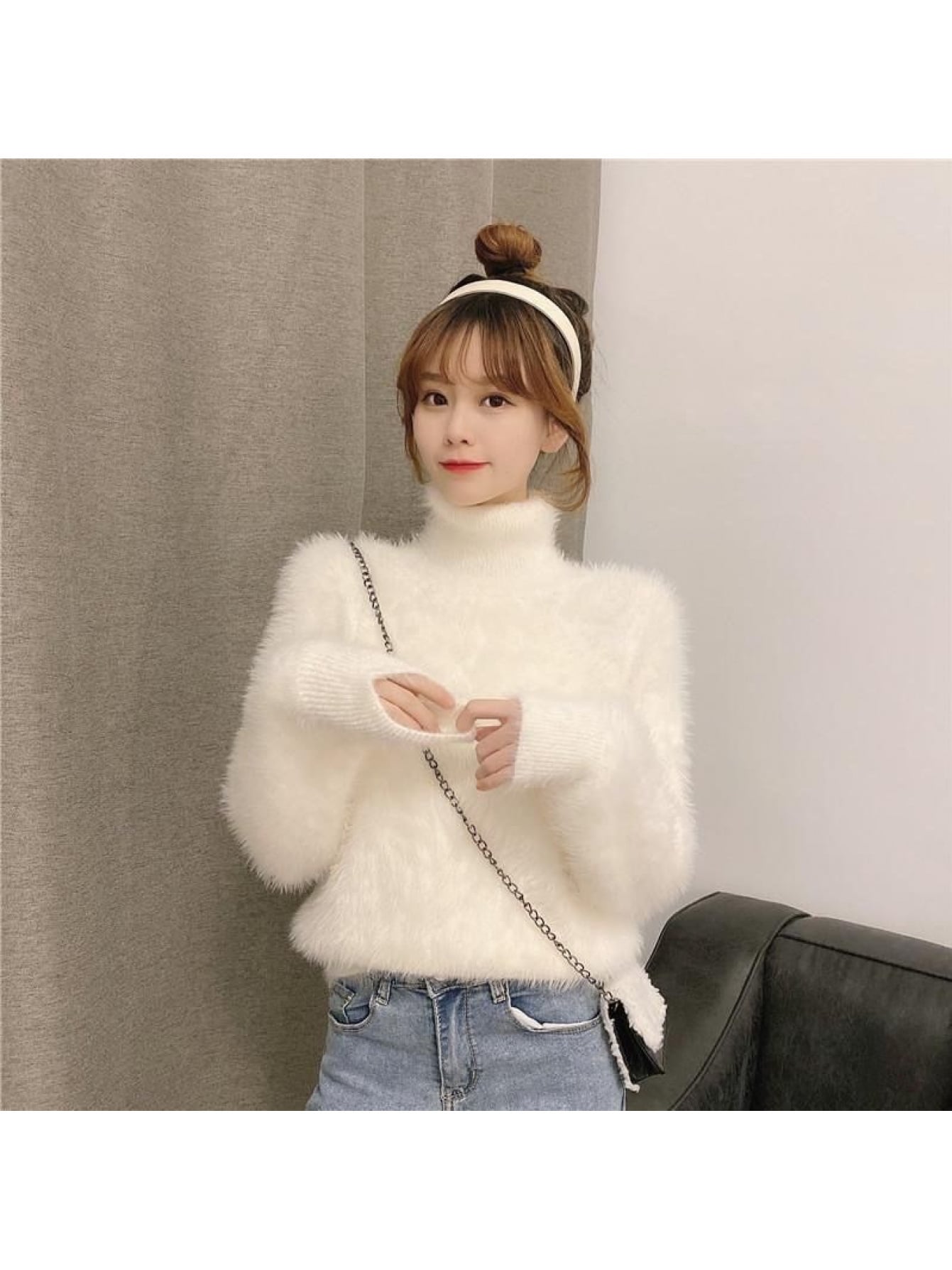【ミンクタッチ】 ニット セーター レディース タートルネック ハイネック トップス 厚手 ゆるニット プルオーバー シャギーニット フェザーニット もこもこ ふわふわ 長袖 無地 ボリューム袖 ゆったり 体型カバー 着痩せ 暖かい 保温 防寒 秋冬 秋 冬 オフィス 通勤