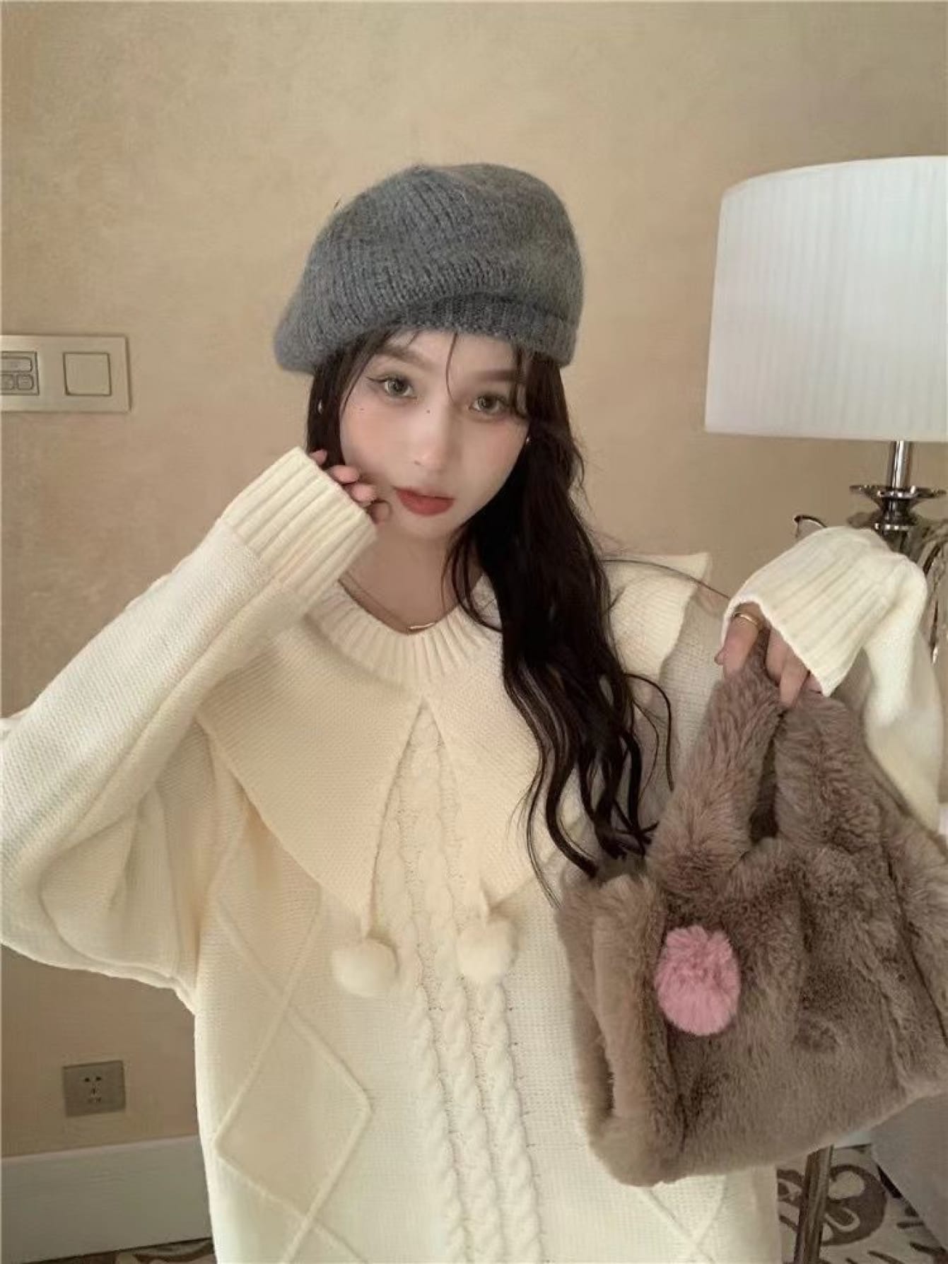【大人可愛い】ニットワンピース レディース 襟付き 秋冬 ケーブル編み ポンポン ビッグカラー チュニック 韓国ファッション きれいめ ゆったり 体型カバー 着痩せ 長袖 ニットワンピ セーター 柔らかい あったか アイボリー カジュアル デート 女子会 20代 30代 40代|Yokos