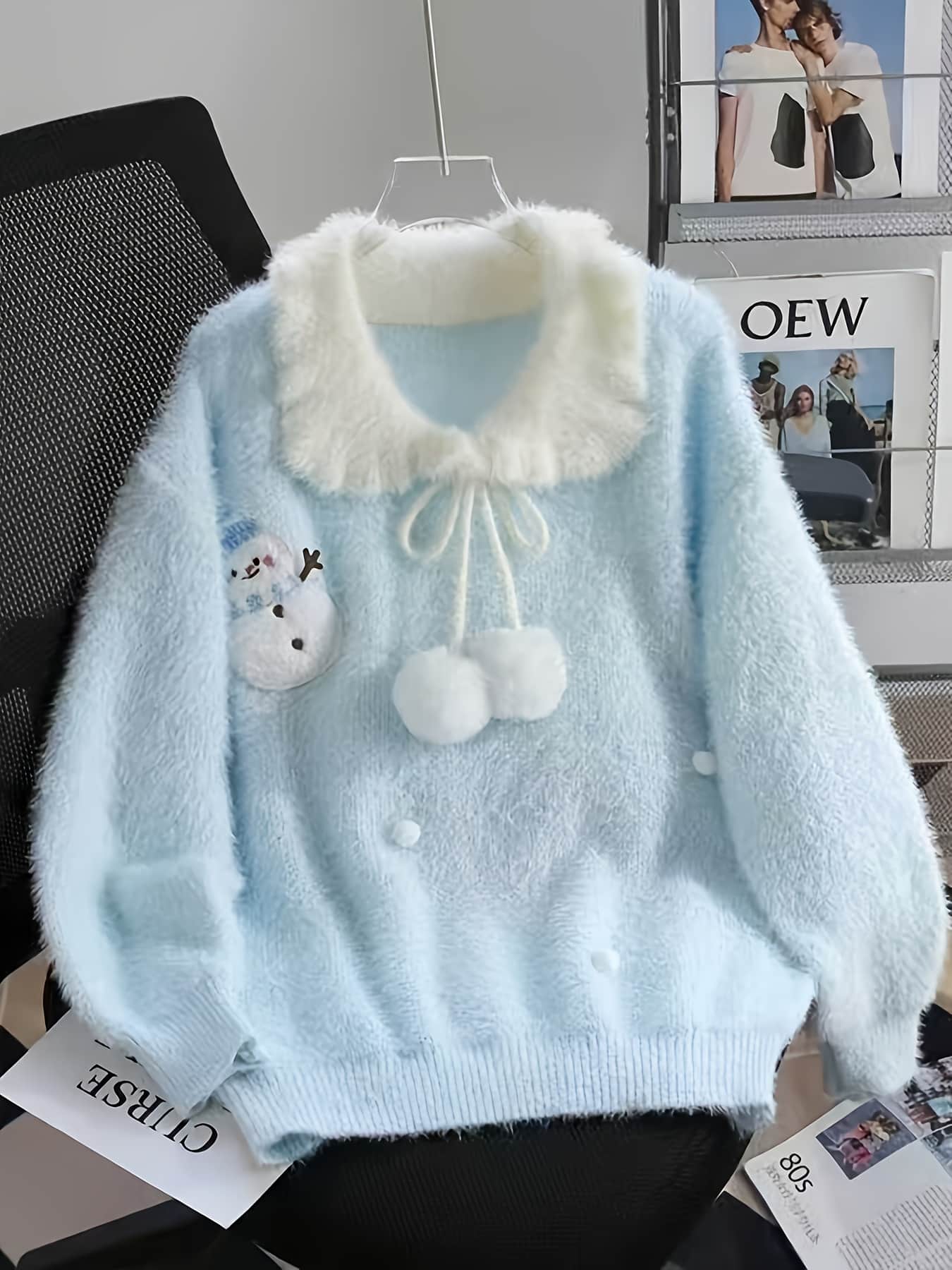 【雪だるま】 ニット セーター レディース 襟付き シャギーニット もこもこ ふわふわ トップス スノーマン ポンポン リボン プルオーバー 長袖 厚手 暖かい 保温 ボリューム袖 ゆったり 体型カバー 二の腕カバー 着痩せ 大人可愛い ガーリー 韓国ファッション 秋冬|Yokos